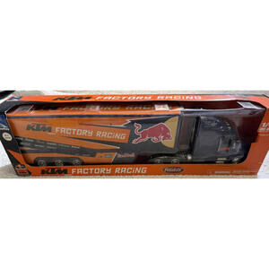 New Ray 1:43 KTM Factory Racing Peterbuilt Hauler
